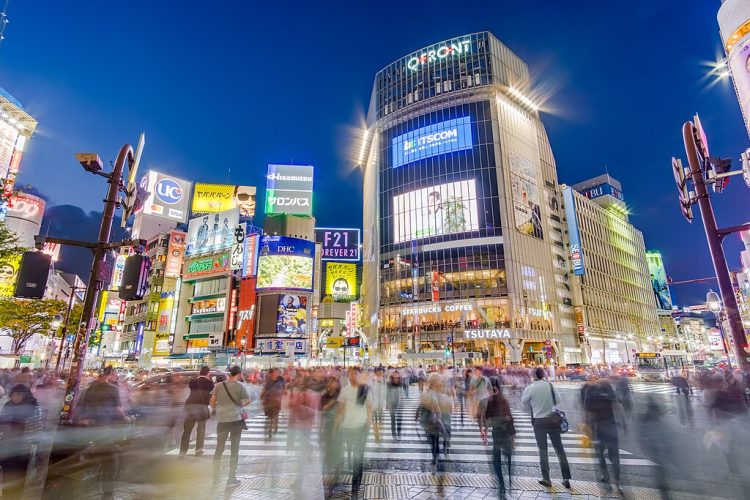 Foto: Benh LIEU SONG (Flickr) - Shibuya Scramble Crossing, CC BY-SA 2.0, https://commons.wikimedia.org/w/index.php?curid=74257936