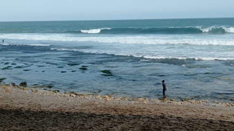 Pantai Watunene salah satu hidden gem di kawasan Gunungkidul. (Miceplus.id)