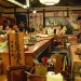 Suasana restoran di Jepang, yang ramah bagi warga lokal dan sedikit mahal untuk wisatawan asing. Foto: Cory Doctorow